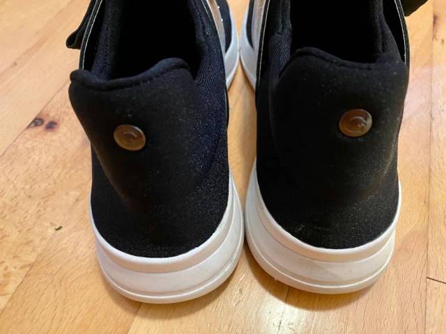 GUESS sneakers til salg