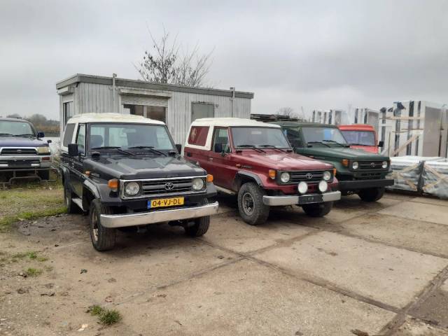 ØNSKER TIL SALG:Toyota Landcruiser / Hilux 