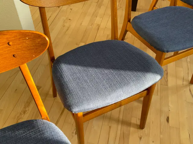 Farstrup 210 stole | Esbjerg -