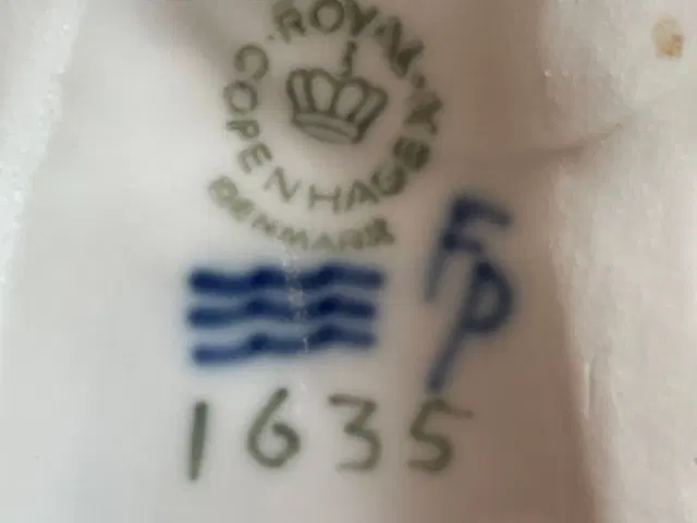 Liggende pointer 1635, Royal Copenhagen