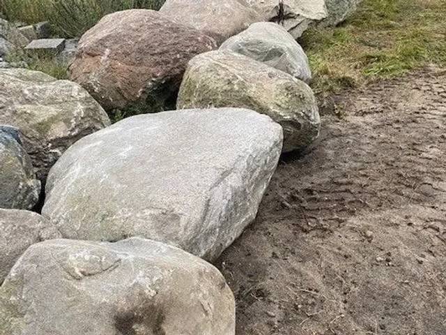  kystsikring  200 ton Kampesten til - granit trin