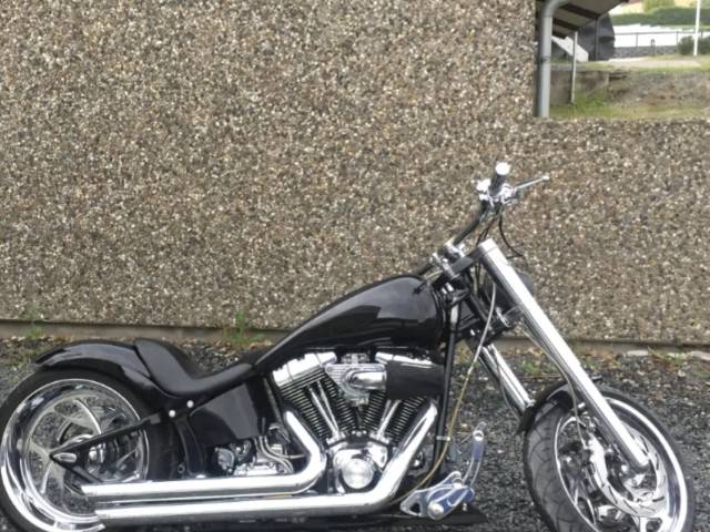 Harley Davidson Fat boy står næsten som ny