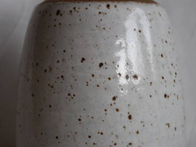 Lile vase af keramik