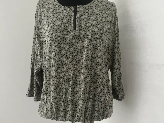 Bluse str.40 | Aalborg SØ - GulogGratis.dk