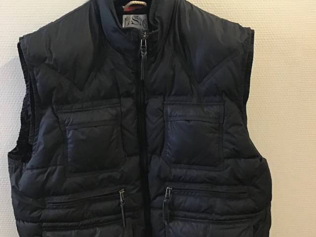 Dyne vest sort Levis