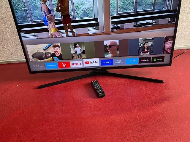 Smart tv 43 ,tommer Samsung model Haderslev - GulogGratis.dk