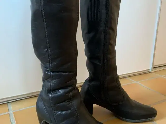 Lange sorte støvler str. 6 | - GulogGratis.dk